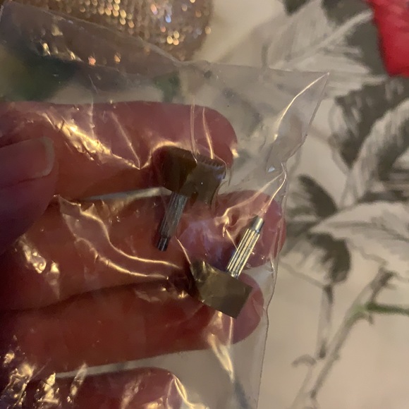 New with box Vepose New York Gold Glitter Heels - Picture 11 of 15